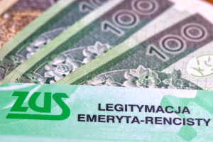 Dodatkowy przelew. ZUS zaskoczy w grudniu wielu seniorów