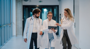 Prywatnie albo publicznie? Ministra zdrowia: nie wiem, czy jesteśmy gotowi na takie rozgraniczenie