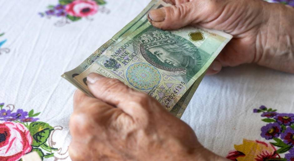 ZUS otwiera worek z pieniędzmi. Ci emeryci dostaną wyrównania