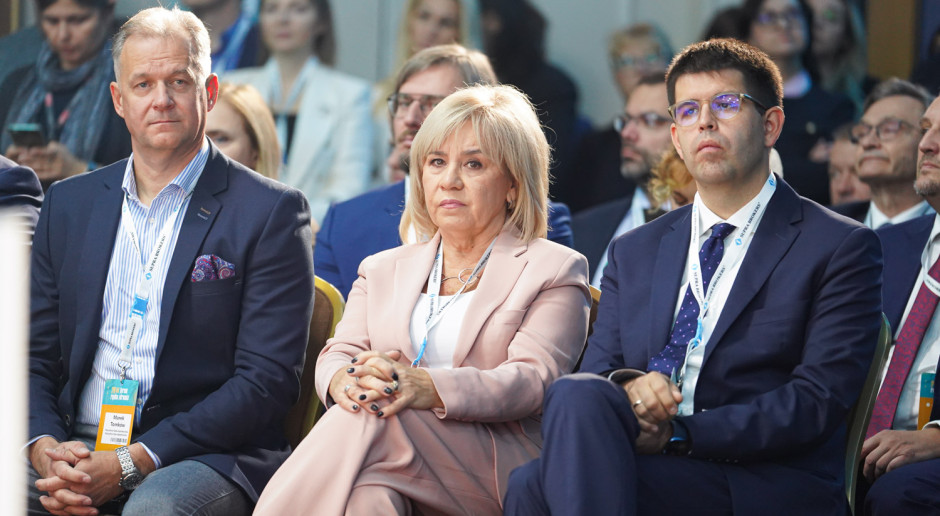 Pielęgniarki: oszczędności nie mogą zaczynać się od płac medyków