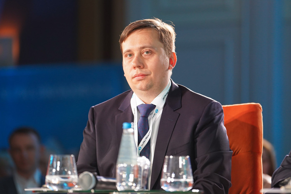 Plan oszczędności MZ na 2026 rok. Ekspert: zmiana zasad waloryzacji jest nieunikniona