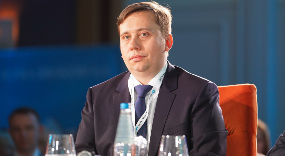 Plan oszczędności MZ na 2026 rok. Ekspert: zmiana zasad waloryzacji jest nieunikniona