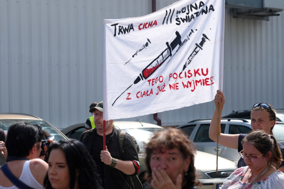 Szczepienia na COVID-19 wywołały falę nowotworów? Analizujemy kontrowersyjne badanie z Korei