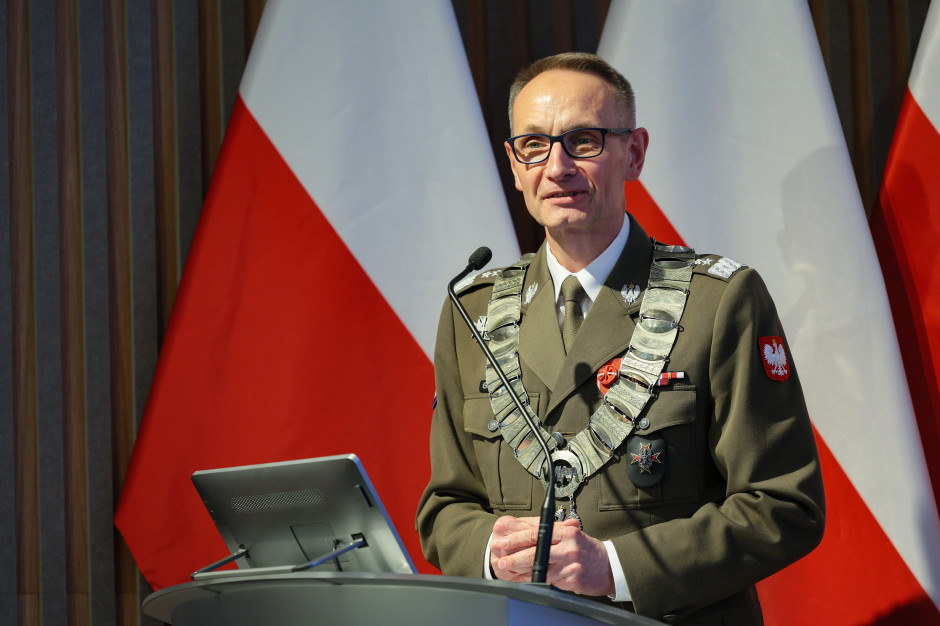 Gen. Gielerak: mniej na płace, więcej na świadczenia i jedna obietnica. Bez tego nie będzie żadnej reformy
