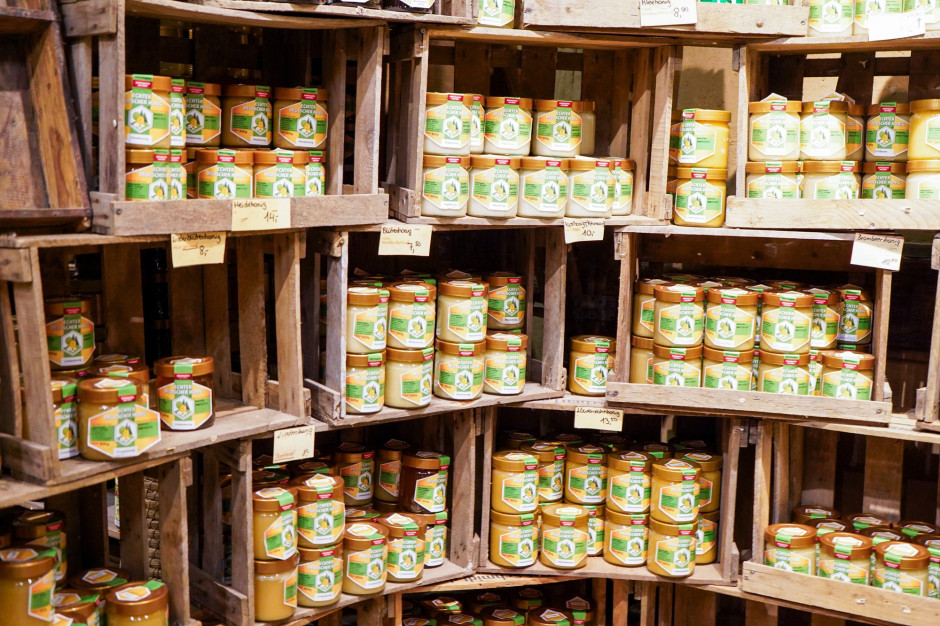 To już pewne: wiosną z półek sklepowych zniknie popularny miód. Zakazała Unia