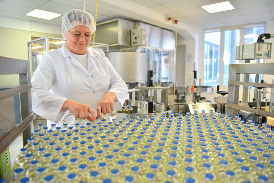 Europosłowie przyjęli projekt aktu o lekach krytycznych. Wiceministra Katarzyna Kacperczyk komentuje nowe przepisy