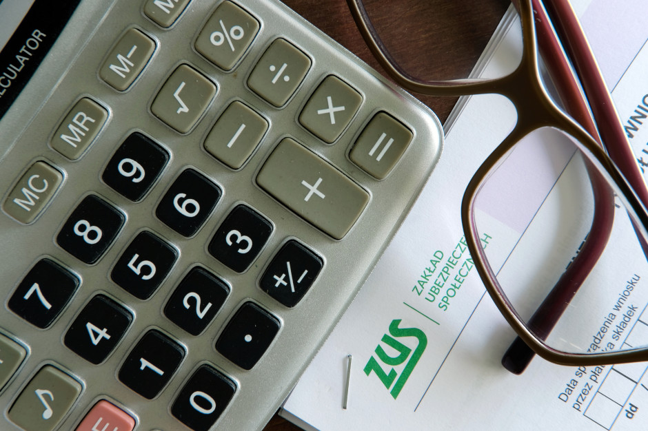 ZUS zabiera składki emerytalne: choćby 300 tys. złotych. Coraz więcej poszkodowanych