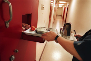 4 złote dziennie. Posiłki więźniów pod lupą Krajowego Mechanizmu Prewencji Tortur