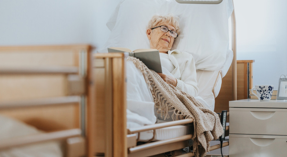 Nowa definicja opieki długoterminowej, nieformalnej i opiekuna. Kluczowe zmiany w konsultacjach