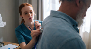 GUS policzył, ilu pracuje lekarzy. W tych dziedzinach przybyło najwięcej specjalistów