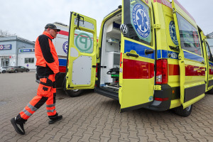 Nawet 20 minut czekania na karetkę. Interwencje zespołów ratownictwa medycznego pod lupą GUS