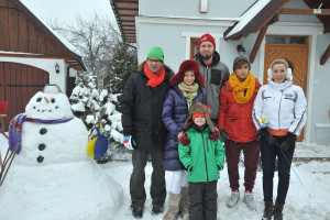  krzywdzące, nieodpowiedzialne