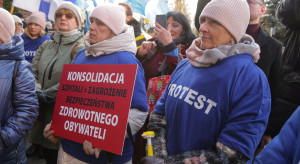 Protest związkowców w Olsztynie przeciwko planom konsolidacji szpitali