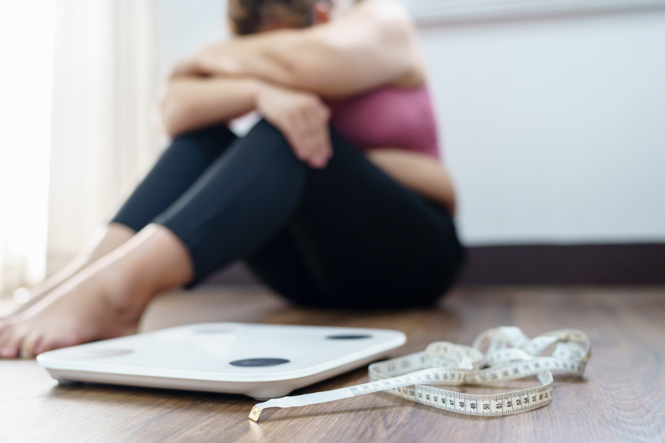 Utrata masy ciała w średnim wieku: zdrowotny balans korzyści i ryzyka