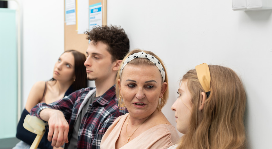 Przybywa pilnych pacjentów do tych poradni. NFZ pokazał dane o kolejkach do lekarzy