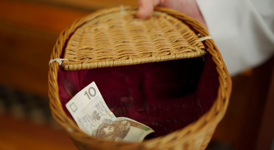 Zaczęła się rewolucja w polskich kościołach. Koniec zbierania na tacę