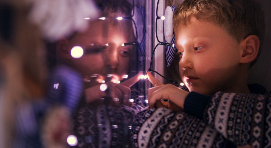 Święta pełne ciszy? Lawinowy wzrost telefonów od dzieci do Rzecznika Praw Dziecka