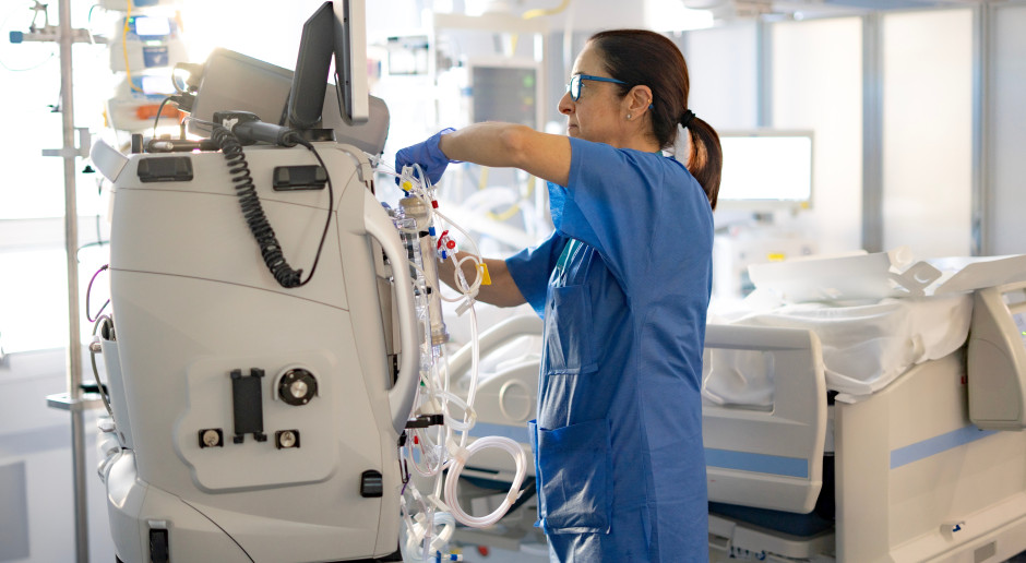 Ochrona zdrowia awansowała. Pojawia się w obronności, gospodarce i finansach