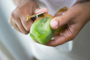 Obierasz ten owoc? To błąd. Nie masz pojęcia, ile tracisz