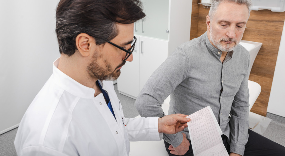 Rok 2025 w kardiologii – między innowacją kliniczną a przebudową systemu opieki