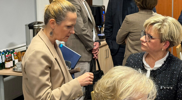 "Odwrócony Janosik". Zmiany w podwyżkach medyków. Ministerstwo przedstawiło propozycje