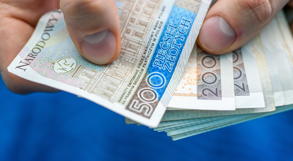 4300 zł do wzięcia, a chętnych brakuje. Nowe dane ZUS