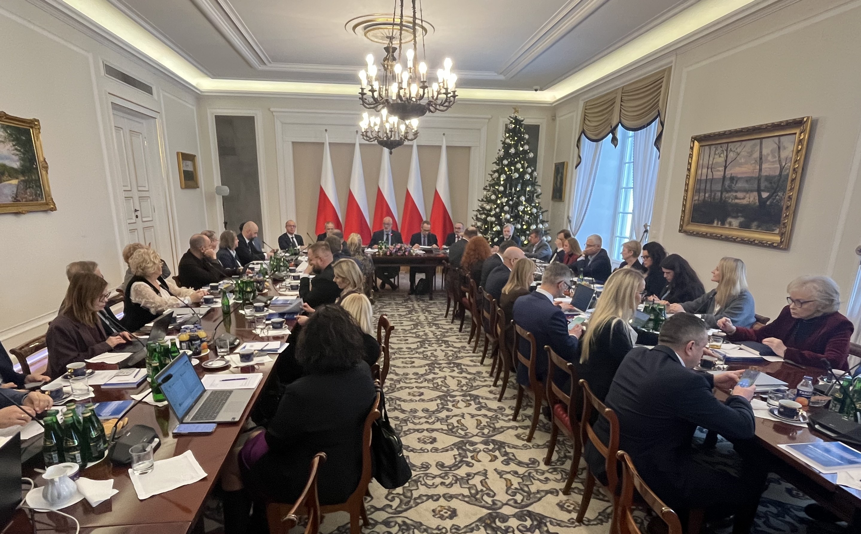 Narodowa rezerwa leków z zapasem na pół roku. Z Belwederu płyną pomysły