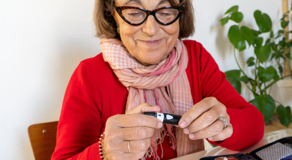 215 zł co miesiąc bez względu na dochód. Należą się milionom przy tej chorobie