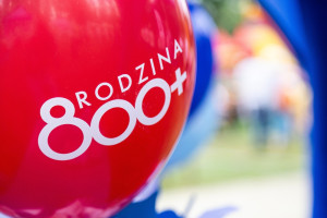 Ważna zmiana w 800 plus. Więcej rodzin dostanie wsparcie