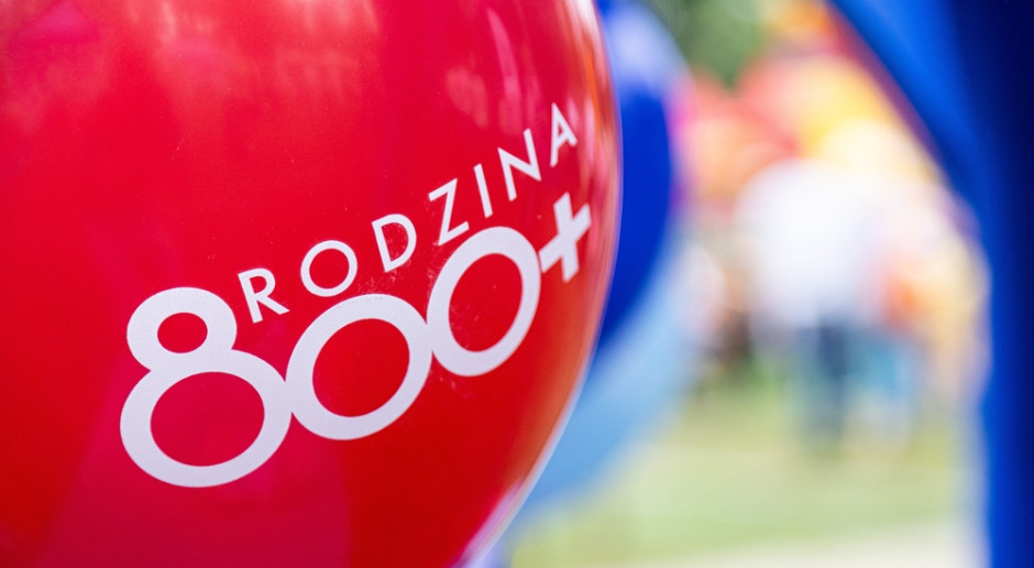 Ważna zmiana w 800 plus. Więcej rodzin dostanie wsparcie