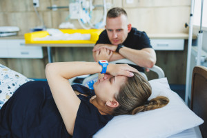 Pokój narodzin zamiast porodówki. Sprawdzamy finalne decyzje ministerstwa