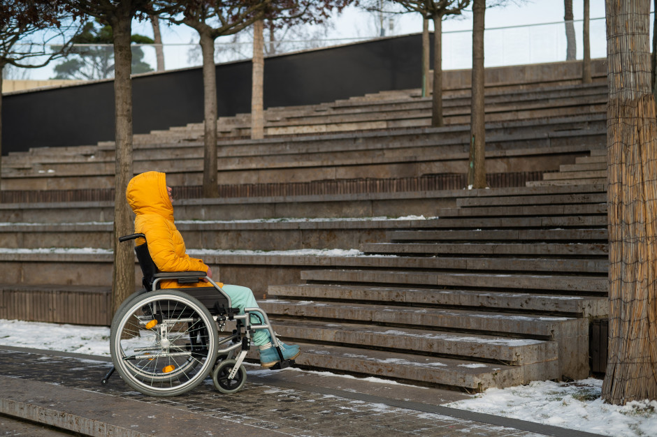 Bariery dla osób niepełnosprawnych wciąż aktualne. RPO reaguje ws. zakończenia Programu Dostępność Plus