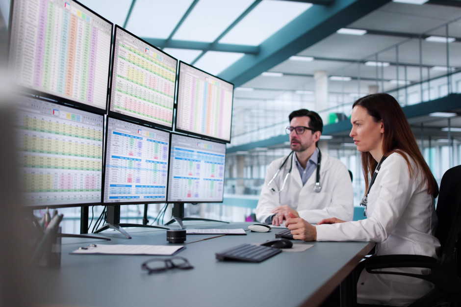 Sztuczna inteligencja zamiast lekarza? Nowe narzędzie, stare ryzyka