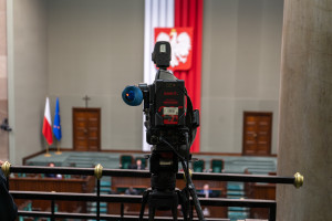 Zakaz sprzedaży alkoholu na stacjach i w nocy, zawód psychologa. Parlamentarzyści wznawiają prace