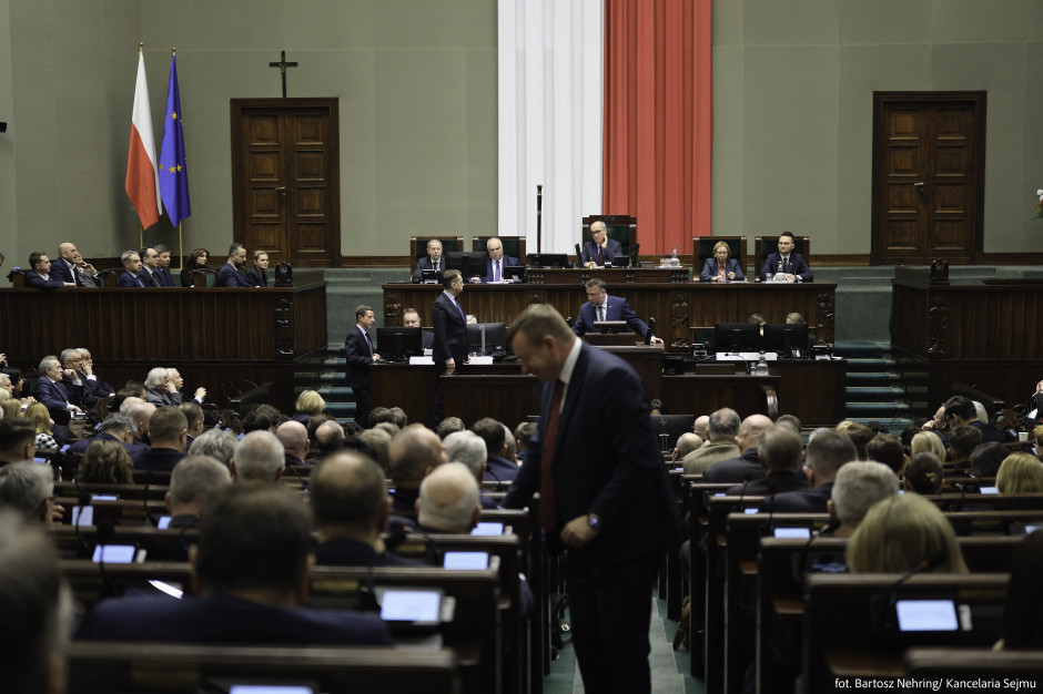Ograniczenia sprzedaży alkoholu w Sejmie: projekty Lewicy i Polski 2050 na najbliższym posiedzeniu