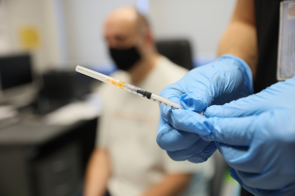 Spór o 6 mld zł za szczepionki w podcaście „Rzeczpospolitej” Rzecz w tym