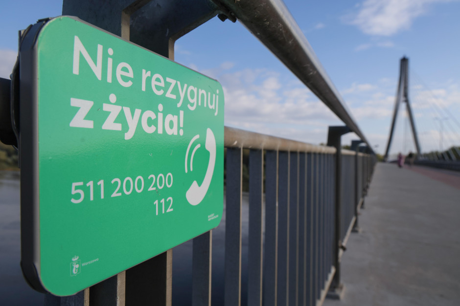 Program zapobiegania samobójstwom wstrzymany. Eksperci bez umów, działania stoją