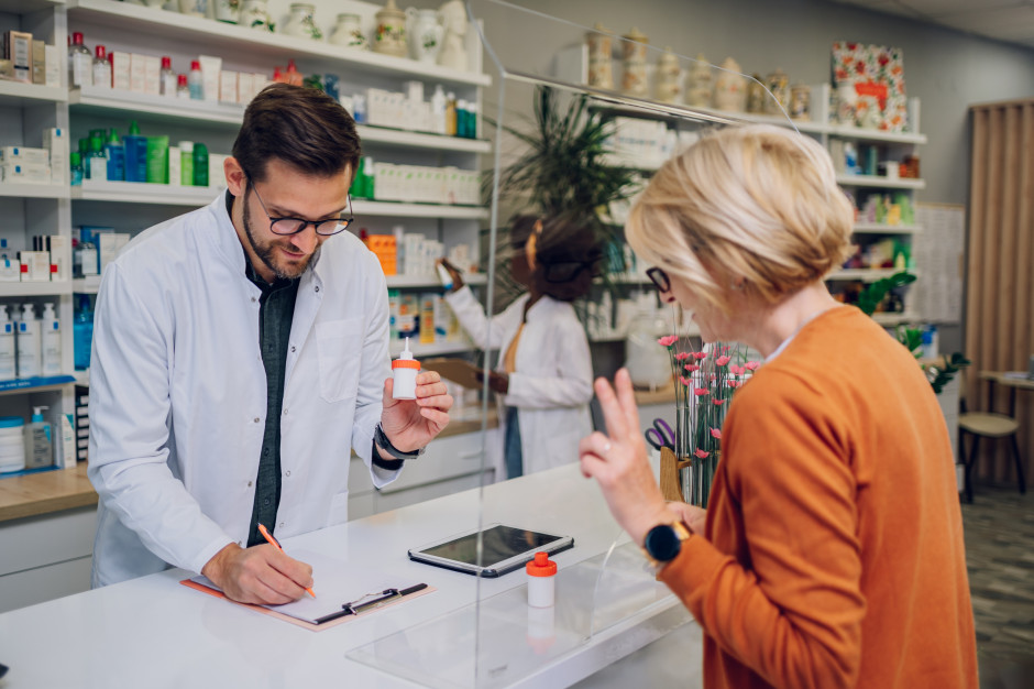 W tej sytuacji wydadzą receptę bez wizyty u lekarza. Ważne zasady w aptece