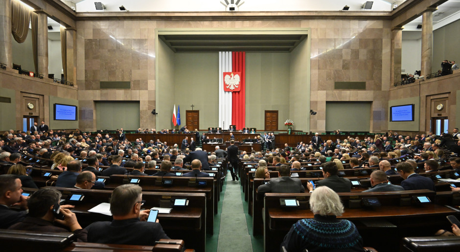 Legalny pobyt do 2027 roku, zmiany w dostępie do leczenia. Nowe reguły dla obywateli Ukrainy