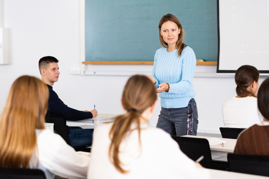 Nowe podstawy programowe dla szkół. Nauczyciele mają czas do 7 lutego