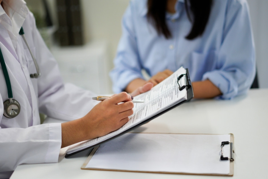 Zagraniczny wyjazd lub prezent? Ta grupa lekarzy musi się wytłumaczyć