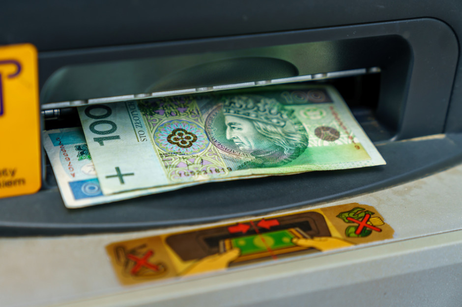 Banki zalecają wypłatę pieniędzy. Jest też apel dla Polski