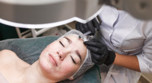 Medycyna estetyczna: Ministerstwo nie pozostawia złudzeń, kto może wykonywać te zabiegi