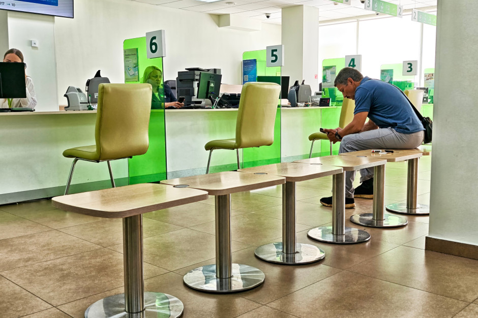 Cudzoziemcy z tymi zawodami z pierwszeństwem po wizy i zezwolenia na pracę. Na liście pielęgniarki i lekarze