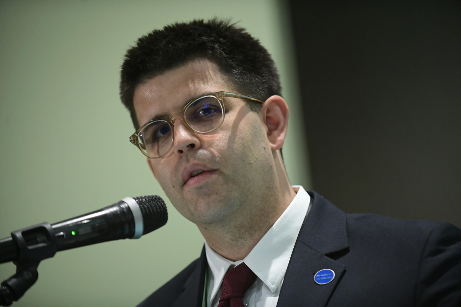 Prezydium Naczelnej Rady Lekarskiej wyraża oburzenie z powodu odwołania prof. Ewy Helwich