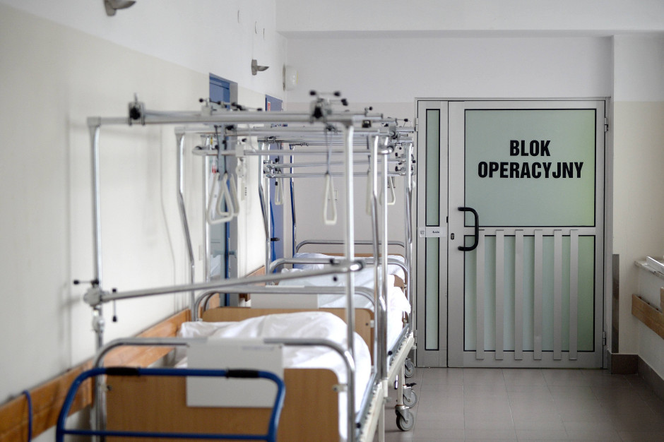 „To nie szpitale powiatowe toną w długach, tylko NFZ”. Dyrektorzy kreślą ponure scenariusze