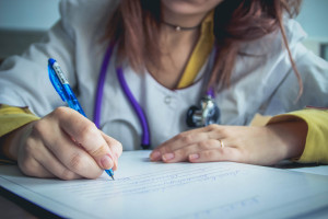 Zmiany w kształceniu lekarzy budzą sprzeciw. Mówi się o korupcji i nepotyzmie