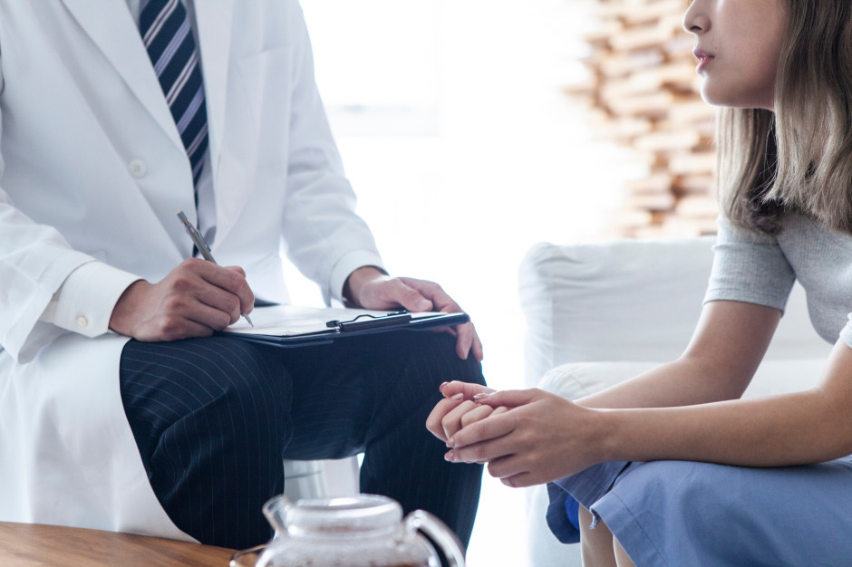 NFZ zmienia zasady finansowania psychiatrii. Nowe współczynniki, obowiązki i „skonsolidowane” zakresy świadczeń