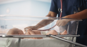 Leczenie dzieci i młodzieży kosztuje kilkanaście miliardów złotych rocznie. Na co skarżą się rodzice?