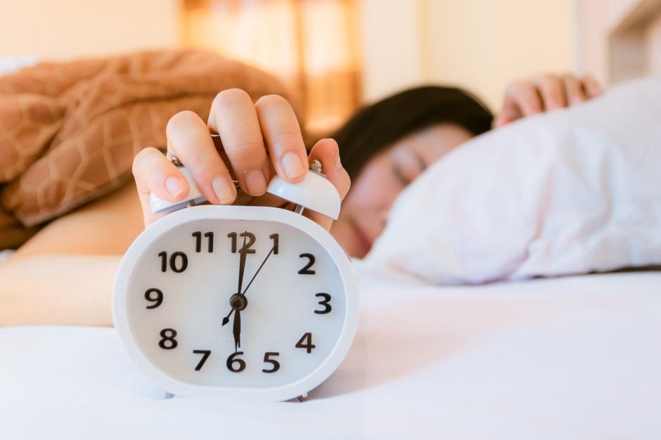 Zmiana czasu w letni 2026. W tym roku wcześniej przestawimy zegarki